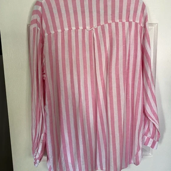 Pink and White Striped Button-Up Shirt - Picture 5 of 6